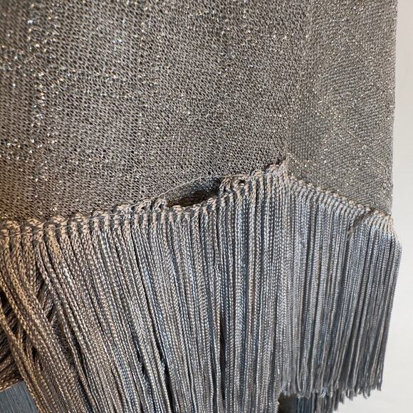 Vintage Vera Silver Metallic Fringe Shawl – Y2K Glam Party Wrap - Picture 5 of 7